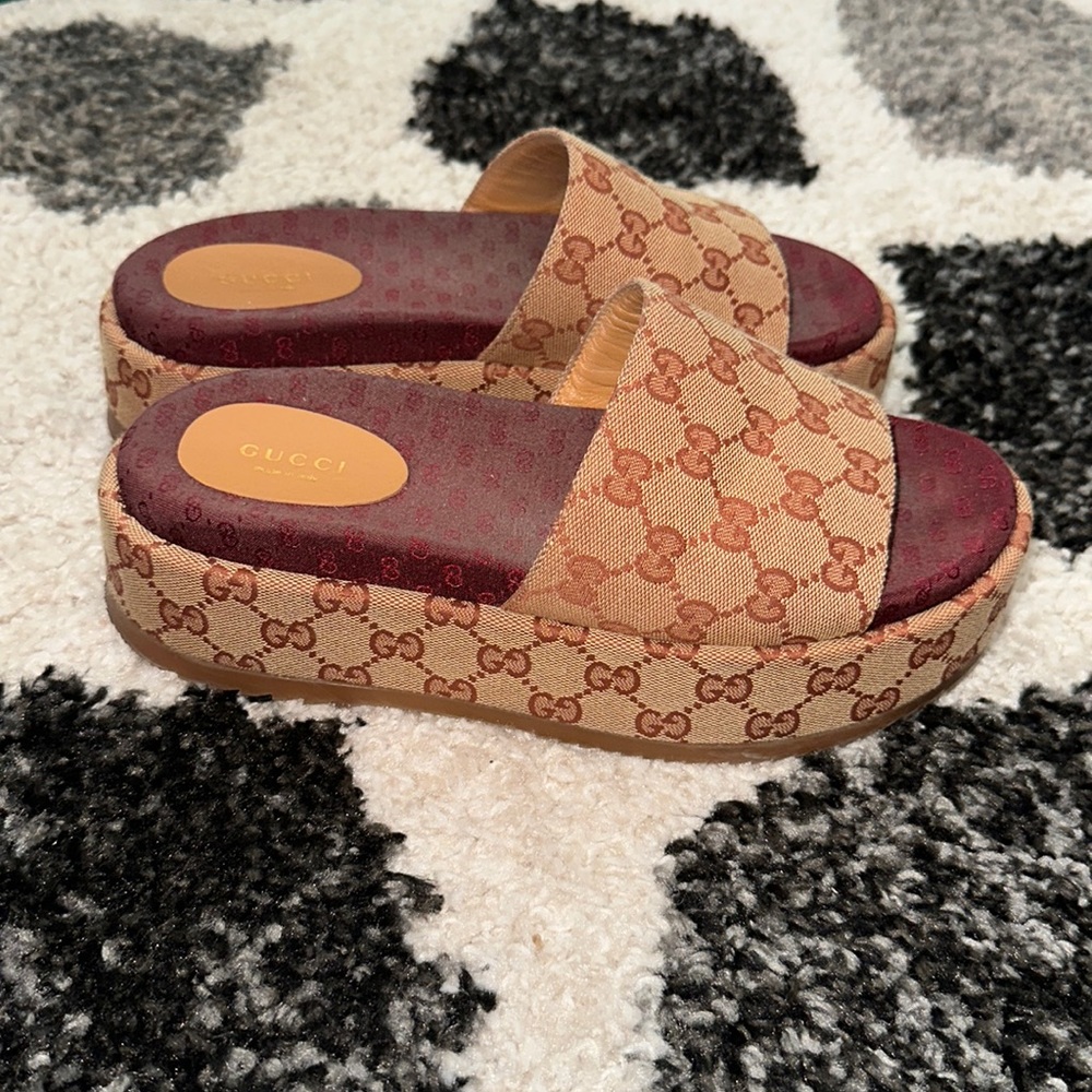 Women's Original GG slide sandal size 39